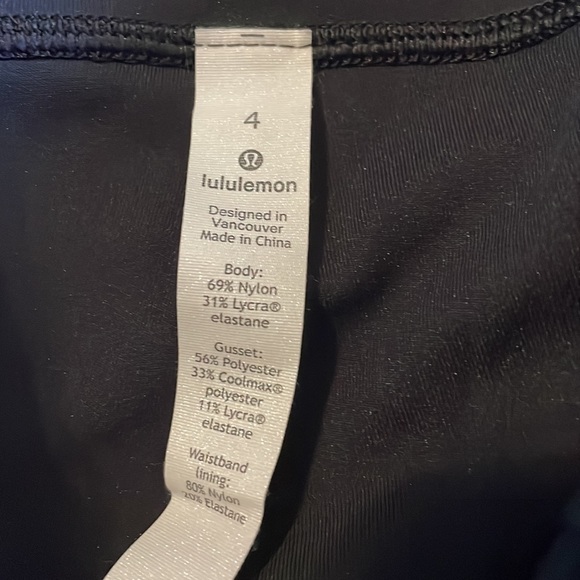 Lululemon Tights with Pockets - Picture 5 of 5